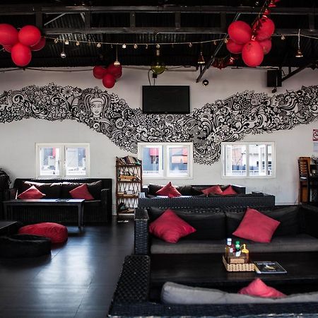 פנום פן Top Banana Guesthouse & Rooftop Bar מראה חיצוני תמונה