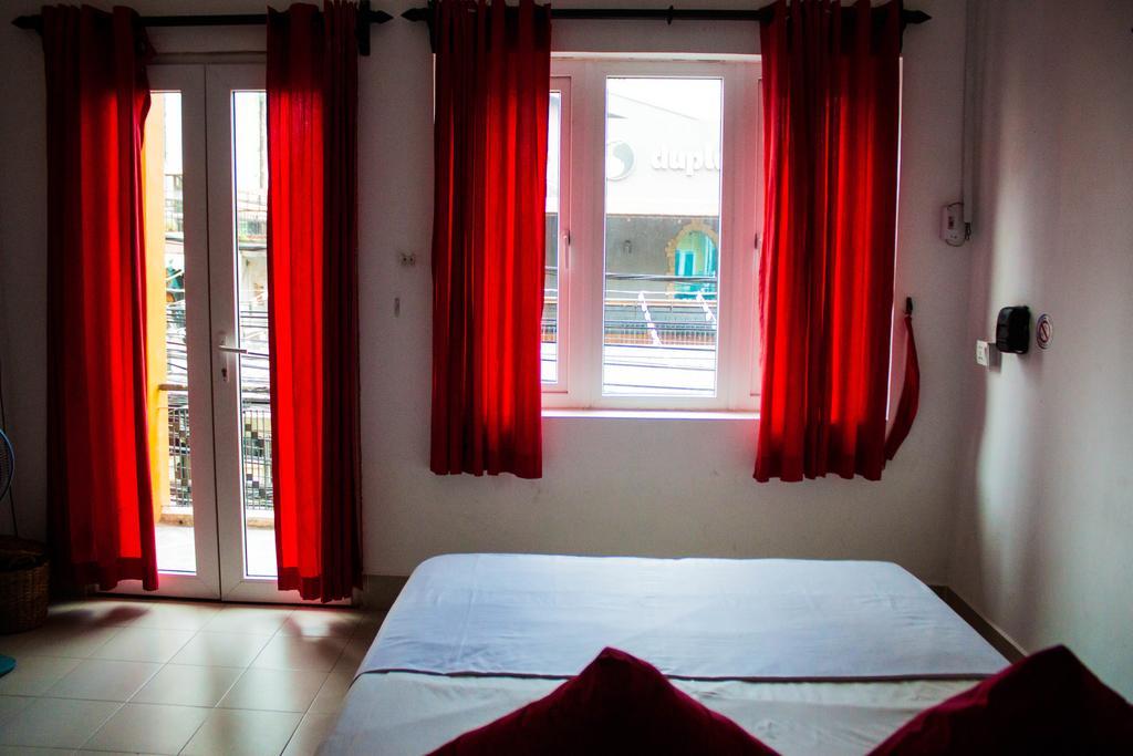 פנום פן Top Banana Guesthouse & Rooftop Bar מראה חיצוני תמונה